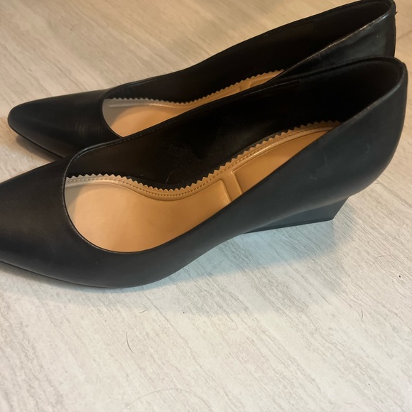 Vince Camuto Black Geometric Heel Pumps - Picture 2 of 4